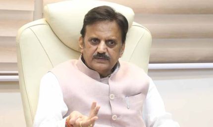 शिक्षा और संस्कार के साथ बच्चों में आत्मविश्वास जगाना हमारी जिम्मेदारी : उप मुख्यमंत्री शुक्ल