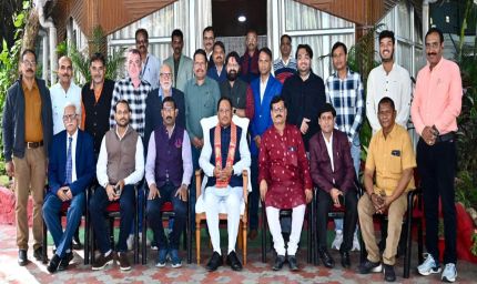 रायपुर : पत्रकारों की लेखनी केवल सूचना का माध्यम ही नहीं, पर्यटन को प्रोत्साहन देने का एक सशक्त साधन भी - मुख्यमंत्री विष्णुदेव साय