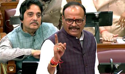 डिप्टी CM ब्रजेश पाठक का बयान: सपा सरकार में अस्पतालों की हालत तबेला जैसी थी