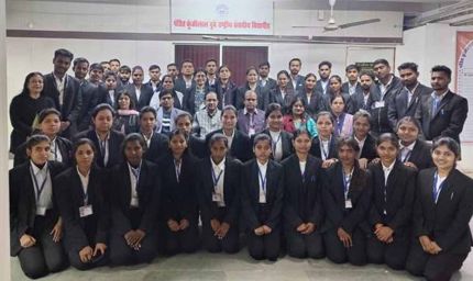 नर्मदापुरम के विद्यार्थियों ने विधानसभा की कार्य-प्रणाली को समझा