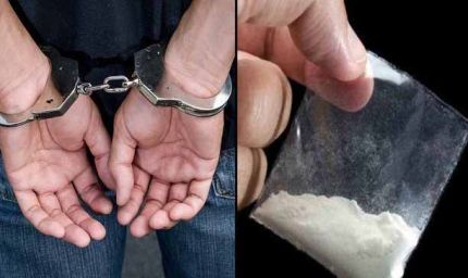 ड्रग्स माफियाओं पर पुलिस का बड़ा एक्शन, 500 ग्राम चरस, 12 लाख कैश और हथियार जब्त