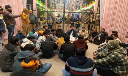 क्रिसमस के दिन चर्च के बाहर बजरंग दल का हनुमान चालीसा पाठ, ‘जय श्रीराम’ और ‘हर हर महादेव’ के नारे