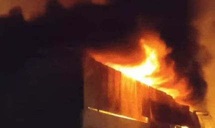 भोपाल टिंबर मार्केट में बारूद से धमाका, रेलवे ट्रैक के पास लगी 50 फीट तक लपटें, 4 घायल