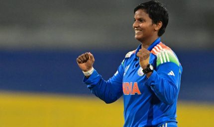 दीप्ति शर्मा ने बनाया इतिहास, बुमराह-अर्शदीप के निशाने पर भी किया कमाल