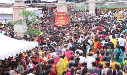 साल के आखिरी रविवार महाकाल मंदिर में दर्शन के लिए उमड़े डेढ़ लाख भक्त, सर्दी में बढ़ी श्रद्धा