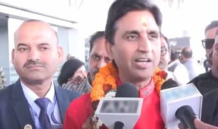 ‘एक हिन्दू को जिंदा जला दिया और…’ बांग्लादेश के हालात पर कवि कुमार विश्वास ने जताई चिंता