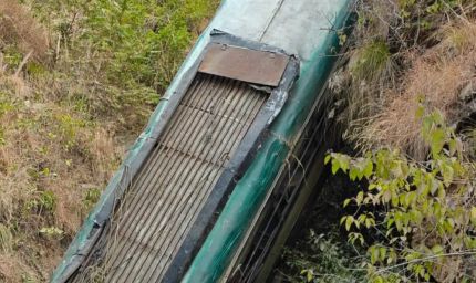उत्तराखंड के अल्मोड़ा में बस खाई में गिरी, 6 लोगों की मौत, सीएम धामी ने जताया शोक