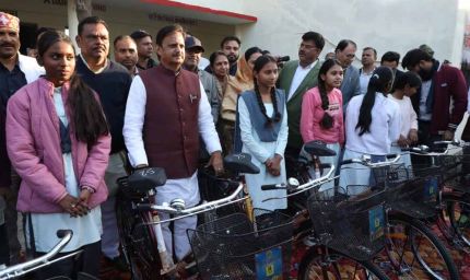 देश को ऊंचाई पर बनाए रखने का कार्य नई पीढ़ी करेगी : उप मुख्यमंत्री शुक्ल