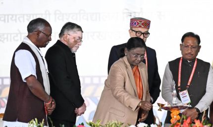 रायपुर : राष्ट्रपति श्रीमती द्रौपदी मुर्मू ने ‘जशक्राफ्ट’ एवं जशपुर की जनजातीय मातृशक्ति के कौशल की सराहना की