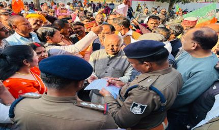 कोतमा में बीजेपी कार्यकर्ताओं ने पुलिस अधीक्षक को सौंपा ज्ञापन, क्षेत्रीय मुद्दों पर उठाया सवाल