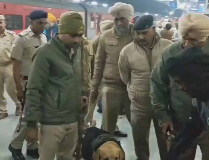 जालंधर में सुरक्षा का कड़ा पहरा: हाई अलर्ट पर पुलिस, 2500 जवान तैनात