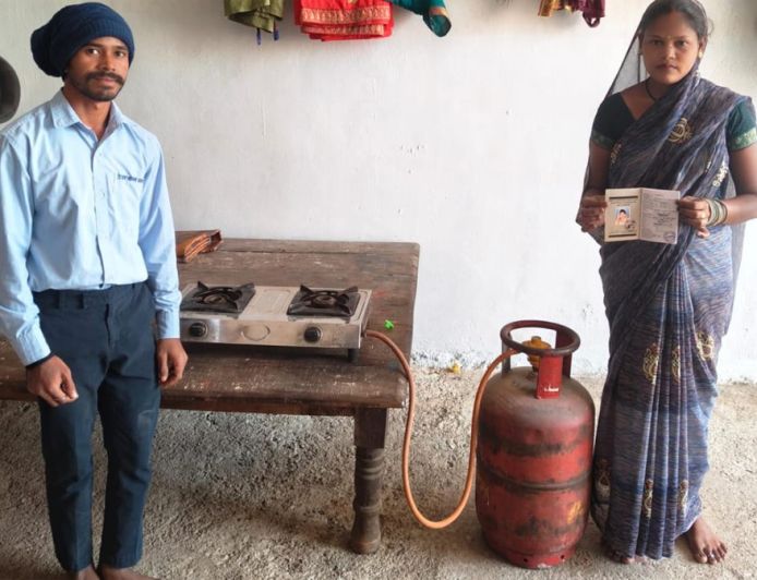 उज्ज्वला योजना ने बदली द्रोपदी यादव की रसोई और जिंदगी