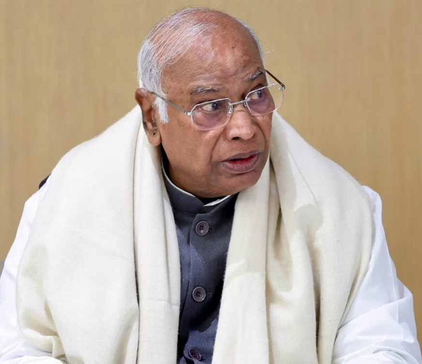 उम्मीद है आप बुरा नहीं मानेंगे… खरगे ने धनखड़ का जिक्र कर नए चेयरमैन को दिया बड़ा संदेश