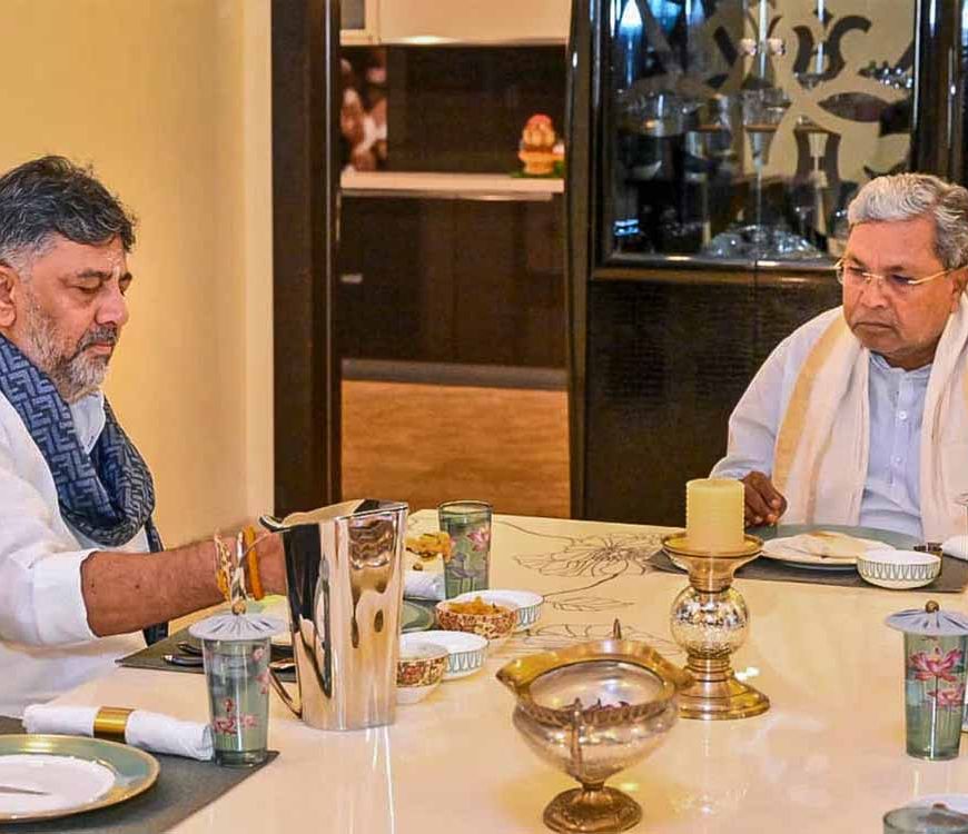 हाईकमान की चाल पर सबकी नज़र: डीके शिवकुमार संग नाश्ते पर मिले सिद्धारमैया, बैठक में क्या पका?