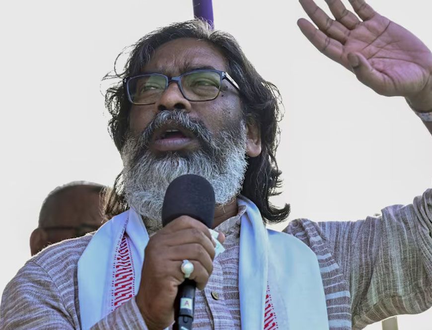 झारखंड में हेमंत सोरेन और बीजेपी की दोस्ती पर उठ रहे सवाल, पर्दे के पीछे की कहानी