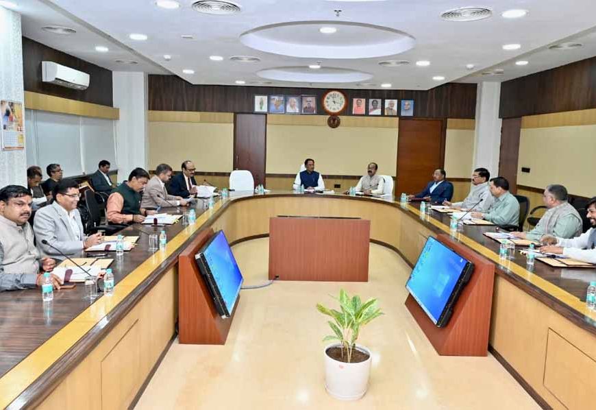 मुख्यमंत्री साय की अध्यक्षता में कैबिनेट बैठक शुरू, कई अहम फैसलों की उम्मीद