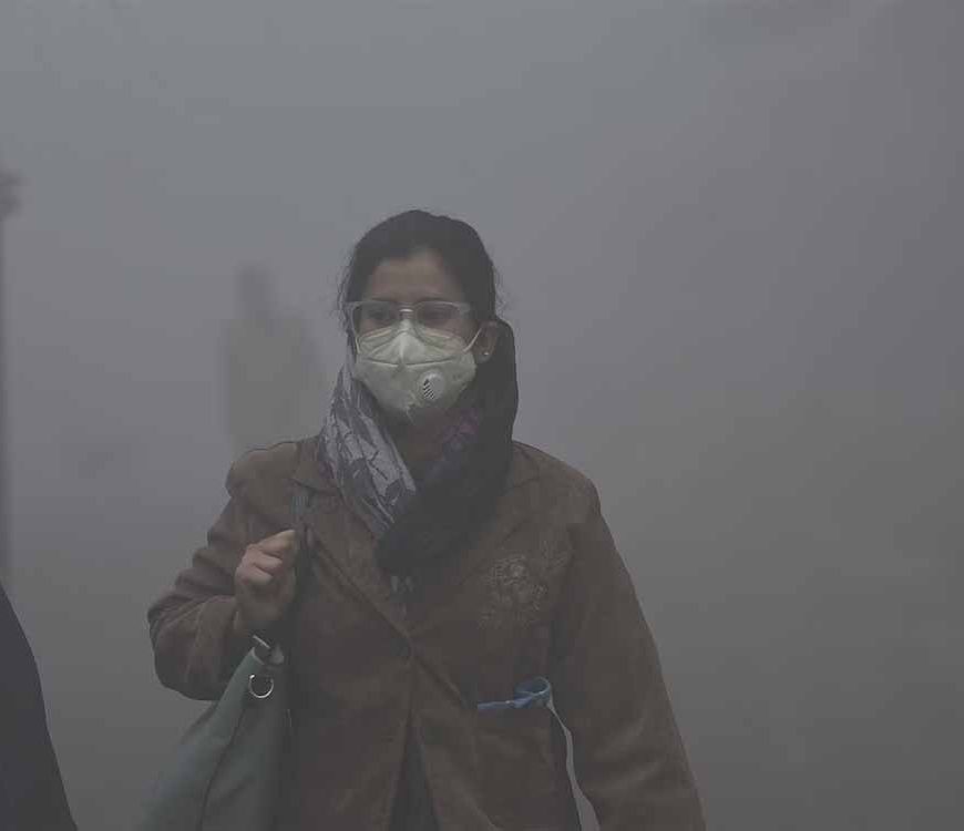 72 घंटे में सड़कें दुरुस्त करने का अल्टीमेटम: नियम तोड़ा तो सख्त कार्रवाई, प्रदूषण पर दिल्ली सरकार का बड़ा एक्शन
