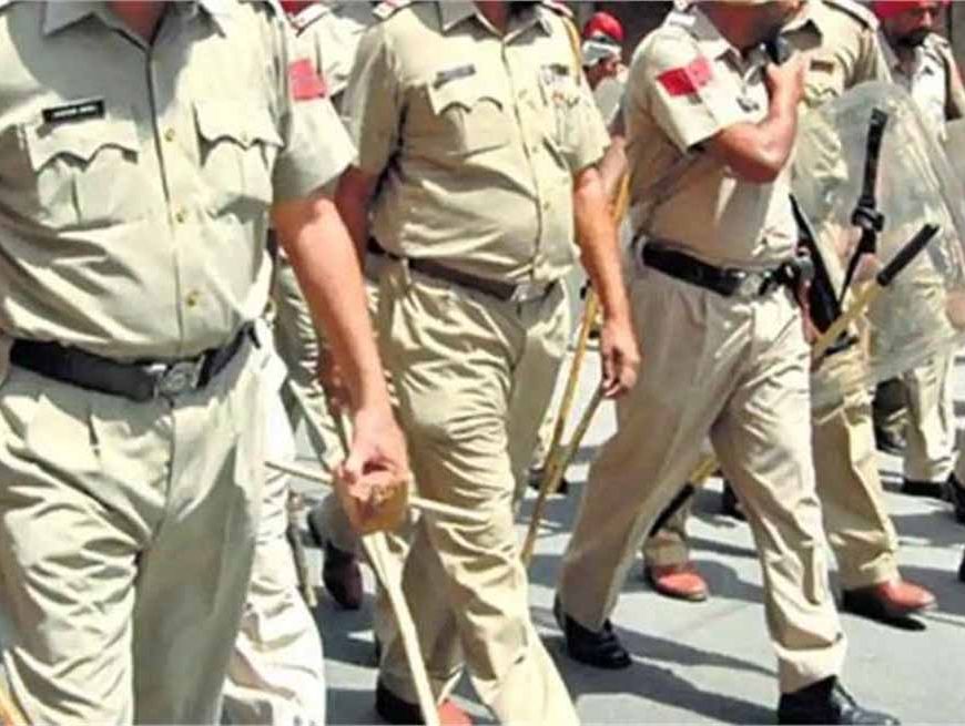 लुधियाना में मंदिर खुलते ही अफरा-तफरी! क्या मिला भीतर? पुलिस ने संभाली स्थिति