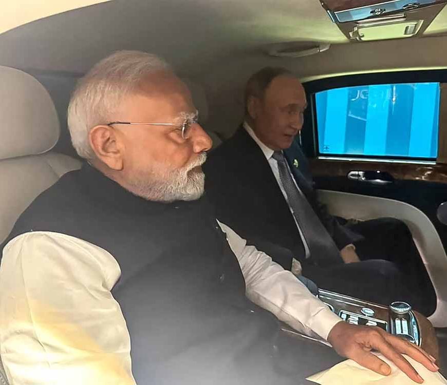 भारत में दिखेगा पुतिन का ‘अभेद्य रथ’! क्यों Aurus Senat को कहा जाता है दुनिया की सबसे सुरक्षित कार?