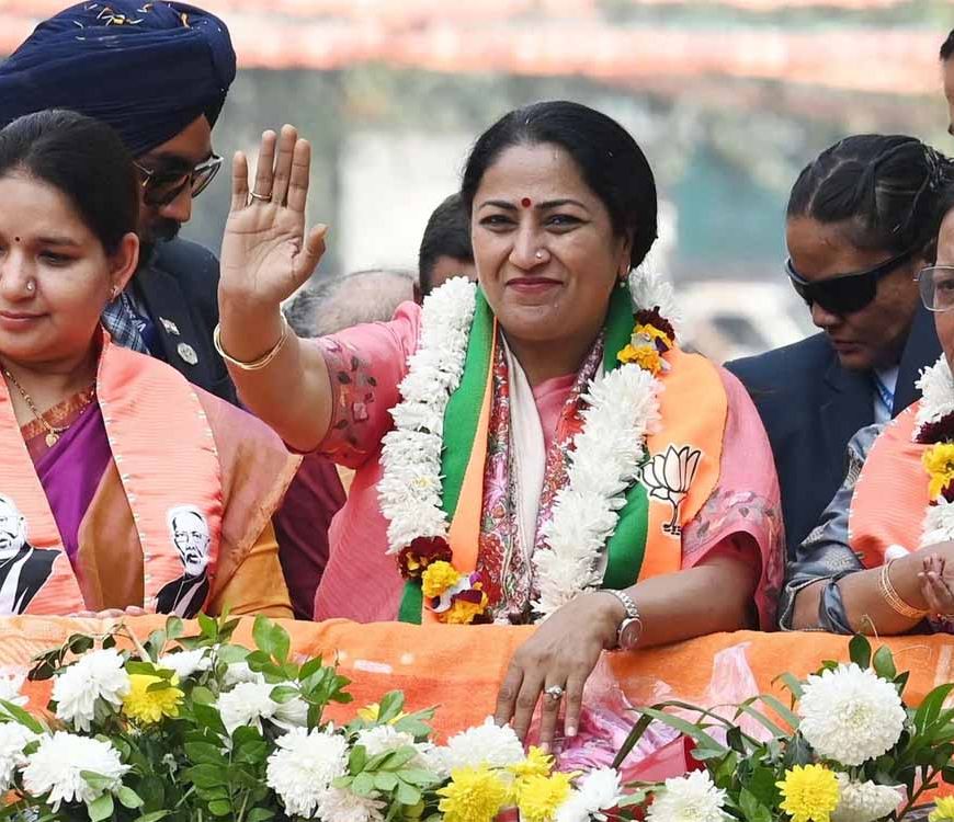 सीटें घटीं, लेकिन दिल्ली में BJP की बड़ी छलांग—छिपी हुई जीत की कहानी!