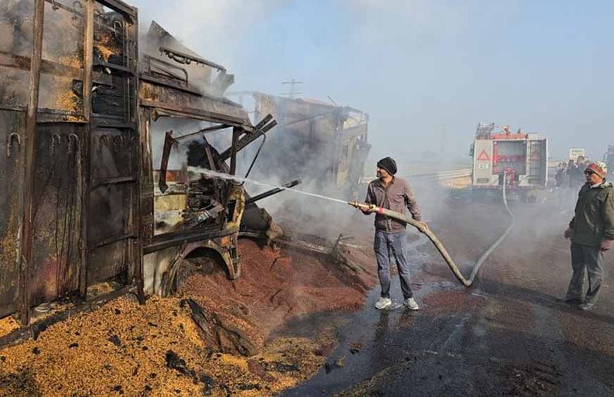 NH-152D पर खौफनाक हादसा: दो ट्राले भिड़े, टक्कर के बाद आग में चालक-परिचालक की मौत