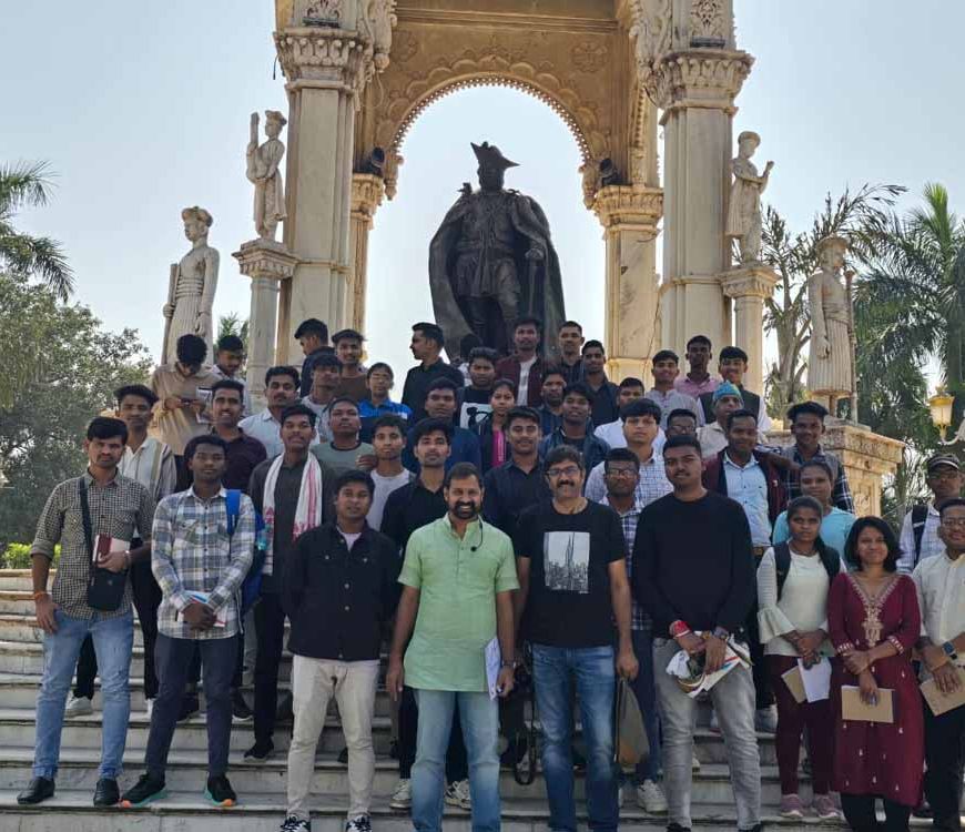 मुख्यमंत्री साय की पर्यटन को प्रमोट करने विशेष पहल, राज्य के 45 युवाओं को मिला पर्यटन प्रबंधन का विशेष प्रशिक्षण