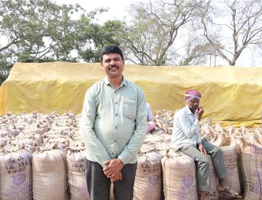 छत्तीसगढ़ में समर्थन मूल्य पर धान खरीदी से किसान हो रहे आर्थिक रूप से सशक्त