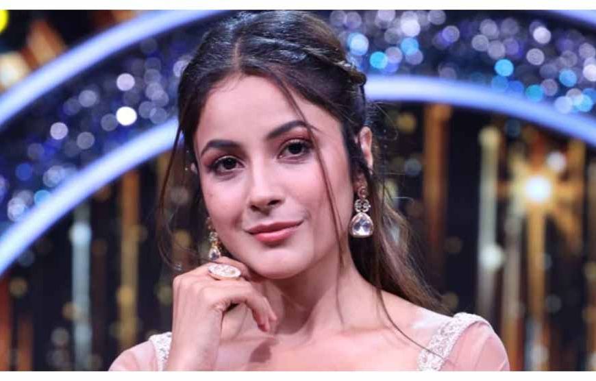 शहनाज गिल ने खोला Bollywood का सच, कहा – मुझे शो पीस की तरह इस्तेमाल किया जा रहा है