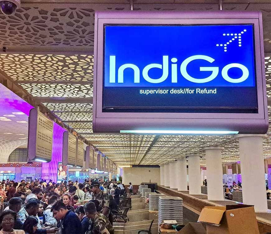 जयपुर एयरपोर्ट पर बवाल: इंडिगो स्टाफ और यात्रियों में तीखी झड़प, 17 फ्लाइट्स रद्द