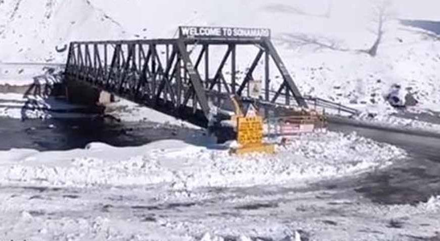 पहलगाम के झटके के बाद कश्मीर में लौटी सैलानियों की रौनक, सोनमर्ग फिर हुआ गुलजार