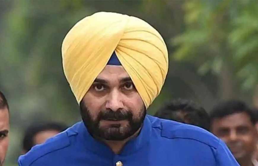 क्या कांग्रेस छोड़ेंगे सिद्धू? नवजोत कौर ने गवर्नर से मुलाकात के बाद बढ़ी सियासी हलचल