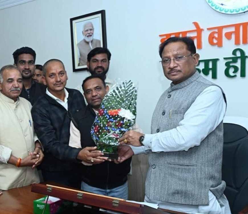 मुख्यमंत्री विष्णु देव साय से कुंभकार समाज के प्रतिनिधि मंडल की सौजन्य मुलाकात