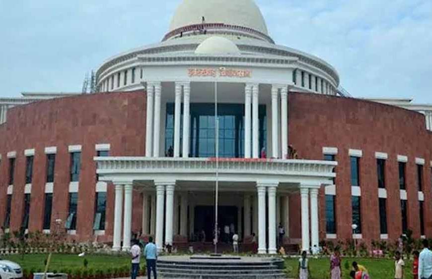 हंगामे के बीच सरकार ने रखा अनुपूरक बजट, सदन की कार्यवाही 9 दिसंबर तक स्थगित