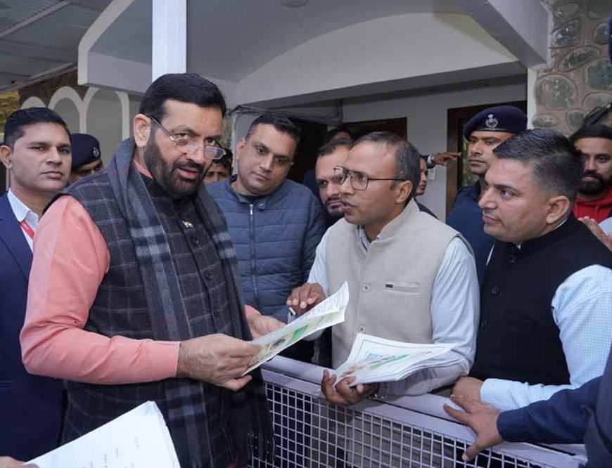 1400 कॉन्ट्रैक्ट टीचर्स की जॉब सिक्योरिटी पर सस्पेंस, सीएम नायब सैनी से मिला प्रतिनिधिमंडल