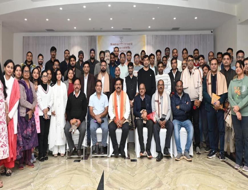 रायपुर : कवर्धा में उत्कृष्ट चिकित्सा सेवाओं के लिए चिकित्सकों का आभार - उपमुख्यमंत्री  विजय शर्मा