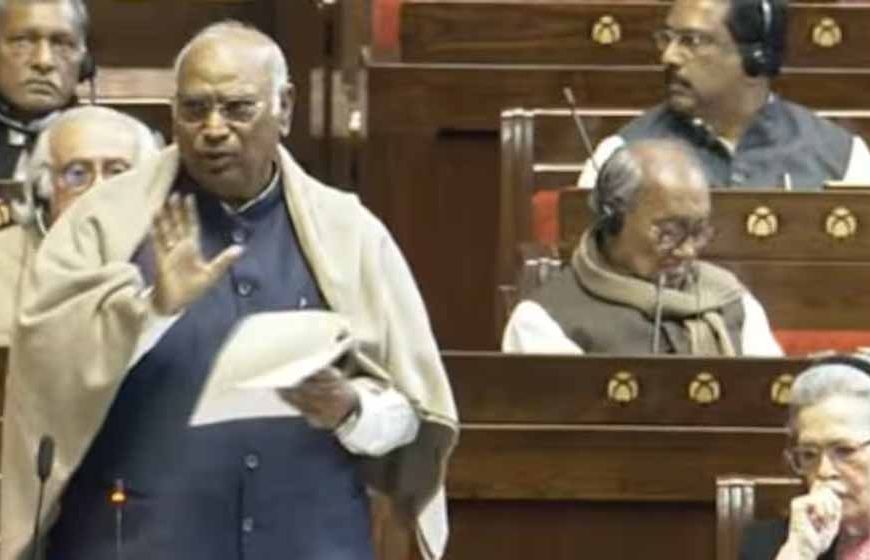 आपका भी समय आएगा… वंदे मातरम बहस में क्यों भड़के खरगे, शाह से तीखी नोकझोंक!