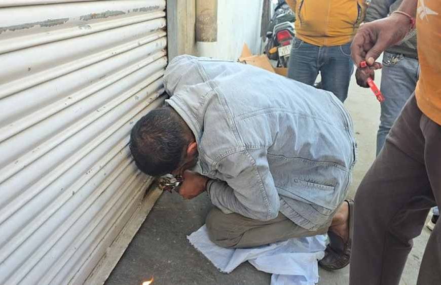 झज्जर में बड़ी कार्रवाई: नगर परिषद ने ढाबा, दुकानों और बैंक बिल्डिंग सहित 8 प्रतिष्ठान किए सील