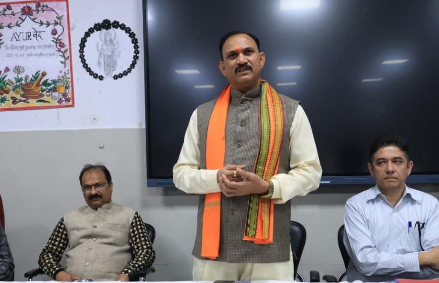 रायपुर : सेवा भाव से बनाइए लोगों के बीच अपनी साख: स्वास्थ्य मंत्री  श्याम बिहारी जायसवाल