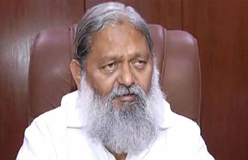 अनिल विज का सख्त एक्शन: पुलिस अफसर सस्पेंड, बोले— ‘अगली मीटिंग में इलाज कर दूंगा’