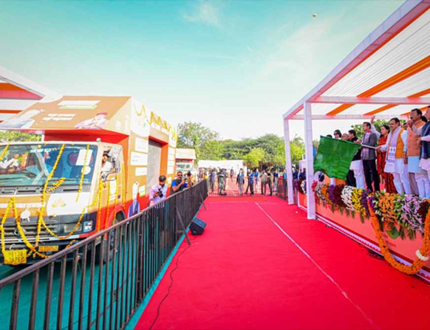 विकास की तेज़ रफ्तार: सीएम भजनलाल शर्मा ने विकास रथों को दी हरी झंडी