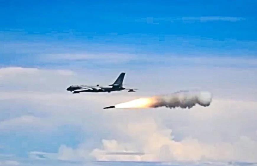 7400 KMPH की तूफानी स्पीड, ब्रह्मोस से भी खतरनाक, पलक झपकते दुश्मन को खत्म करने वाला आसमानी ब्रह्मास्त्र