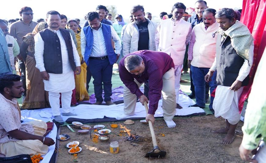 रायपुर : कैबिनेट मंत्री राजेश अग्रवाल ने लखनपुर-उदयपुर क्षेत्र में करोड़ों के विकास कार्यों का किया भूमिपूजन-लोकार्पण