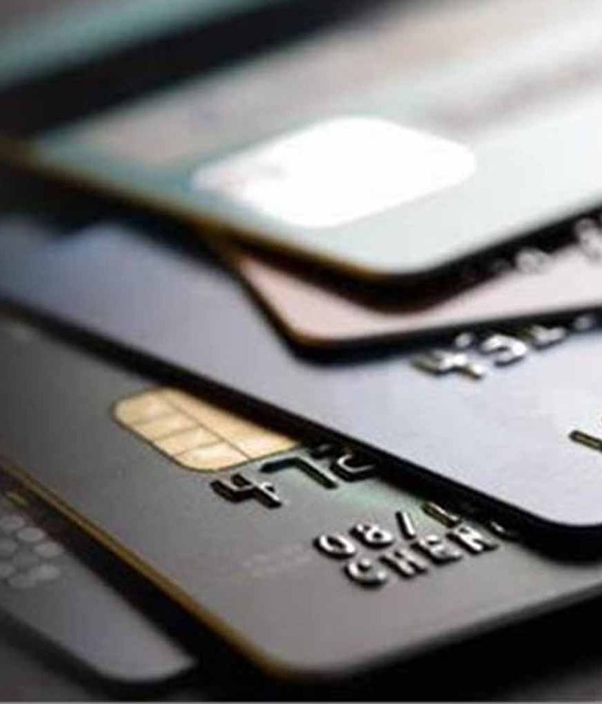 Credit Card Users Alert! नए साल से बदल जाएंगे ये बड़े नियम, सीधे पड़ेगा आपकी जेब पर असर