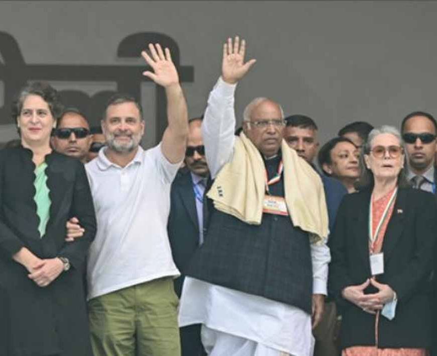 दिल्ली में राहुल गांधी का सख्त संदेश: मंच से चुनाव अधिकारियों को चेतावनी, कहा– कानून बदलेगा, होगी कार्रवाई