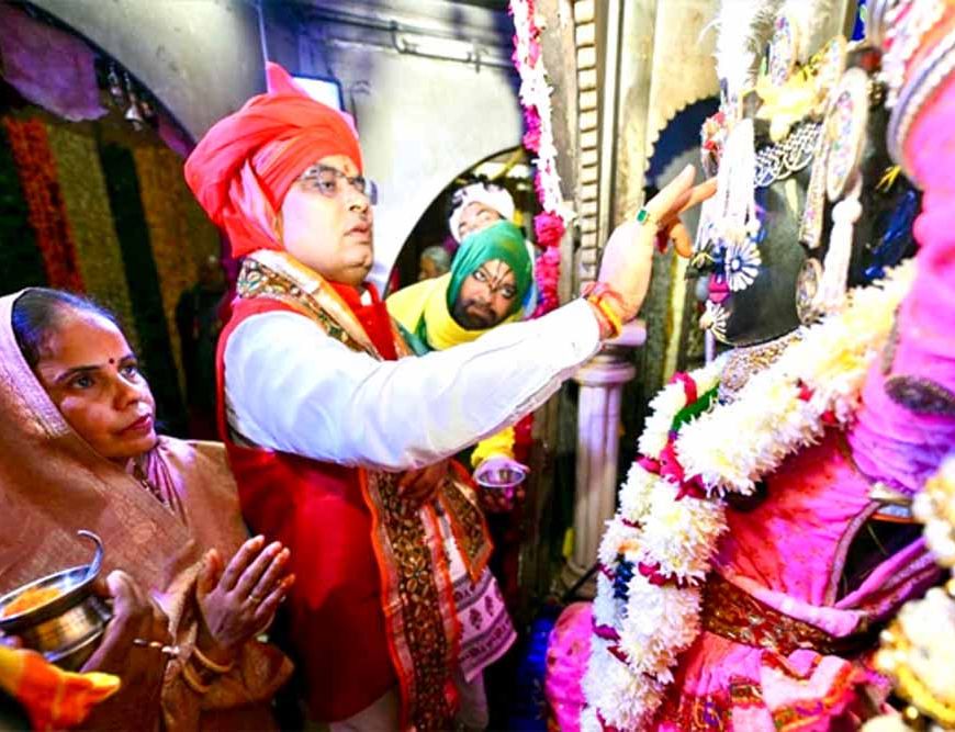 सीएम भजनलाल शर्मा ने पूंछरी का लौठा स्थित श्रीनाथजी मंदिर में किए दर्शन