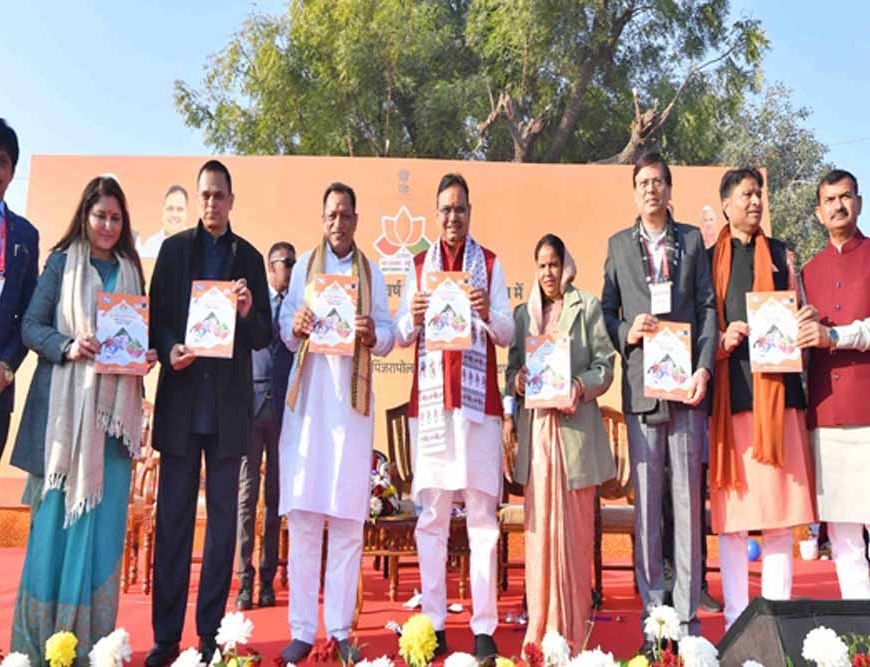 मुख्यमंत्री भजनलाल शर्मा ने पिंजरापोल गौशाला में की गोसेवा, रक्तदान शिविर का लिया जायजा