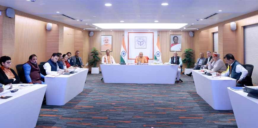 योगी सरकार की महत्वाकांक्षी योजना : गो माता को ठंड से बचाएंगे स्पेशल इको-थर्मल कंबल