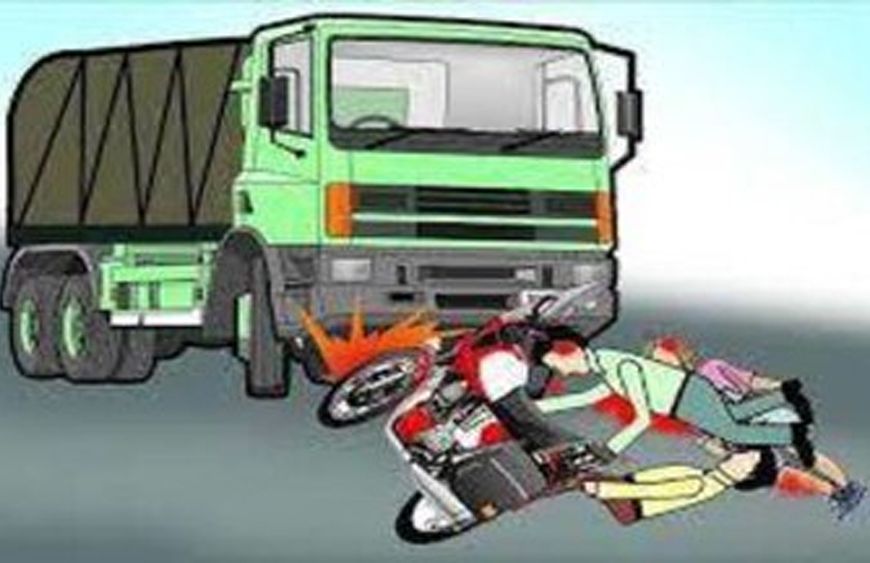 बड़वानी में दर्दनाक हादसा: महाराष्ट्र से लौट रहे बाइक सवार दंपती को कंटेनर ने कुचला, पति की मौत