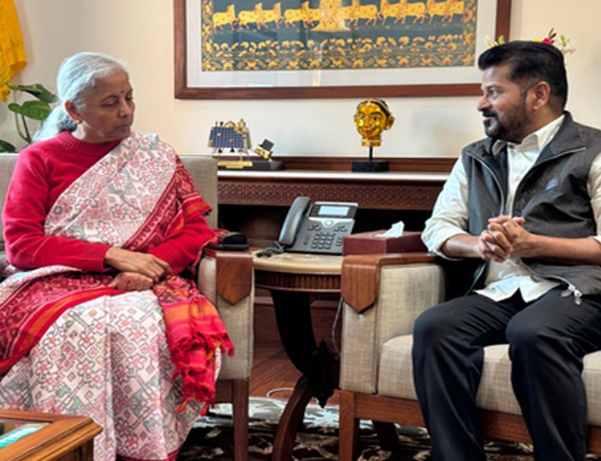 आवासीय विद्यालय योजना को लेकर तेलंगाना के मुख्यमंत्री की वित्त मंत्री सीतारमण से अहम मुलाकात