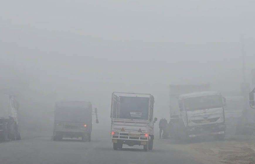पंजाब में धुंध का कहर: जालंधर-जम्मू हाईवे पर पांच वाहन टकराए, 20 दिसंबर से बारिश का अलर्ट